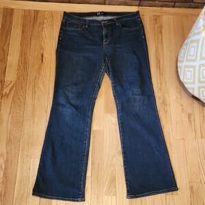 GAP Dark Wash Boot Cut Denim Jeans Size 12 Classic 31R Length Business Casual